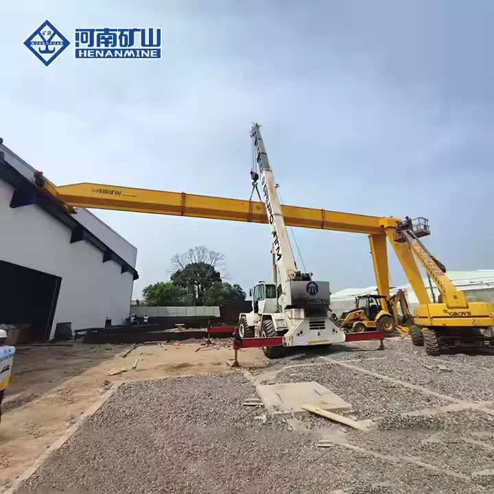 Heavy-duty double girder semi gantry crane with adjustable legs